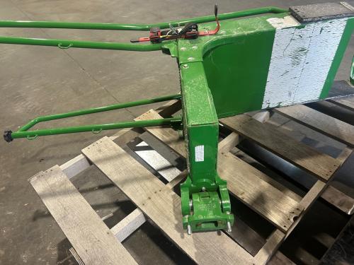  John Deere PIVOTING  LADDER AND LANDING  ATACHMENT FOR S600/S700 COMBINES