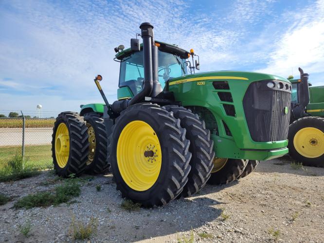 John Deere 9230