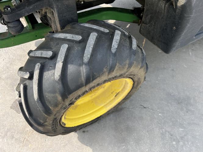John Deere F1570