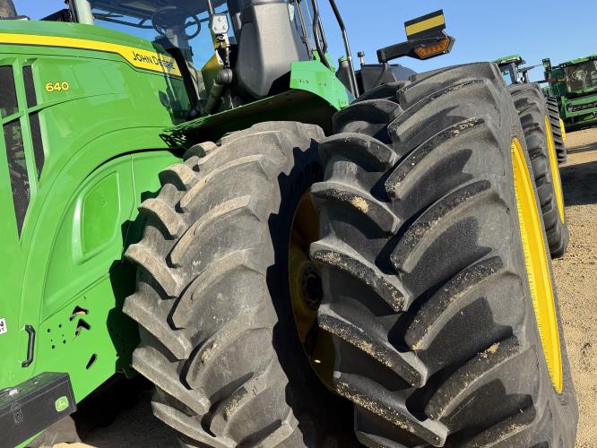 John Deere 9R 640