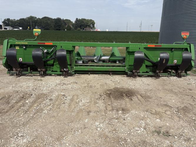 John Deere 608C