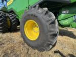 John Deere S7 700