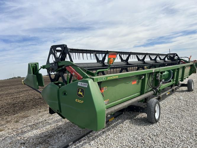 John Deere 630F