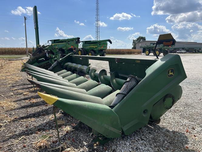 John Deere C8R