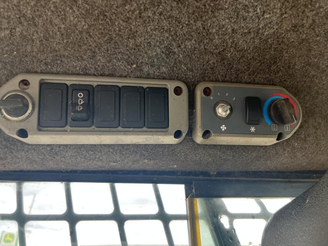 Bobcat S100