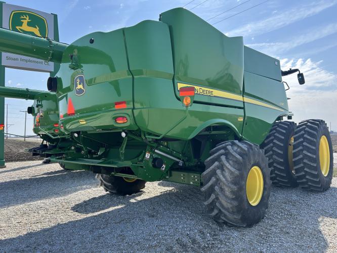 John Deere S780