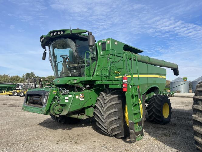 John Deere S790