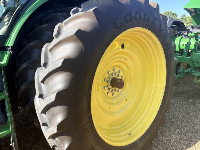 John Deere 8370R