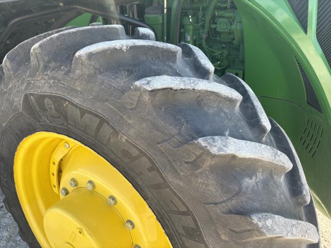 John Deere 8285R