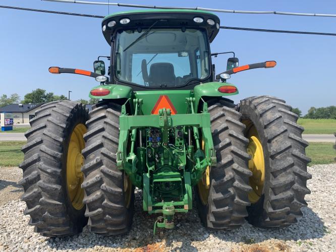 John Deere 8285R