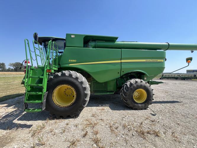 John Deere S680