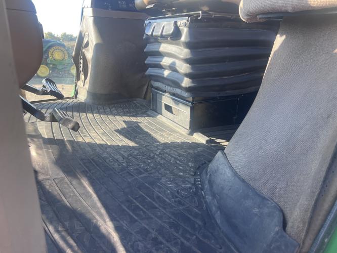 John Deere 8530