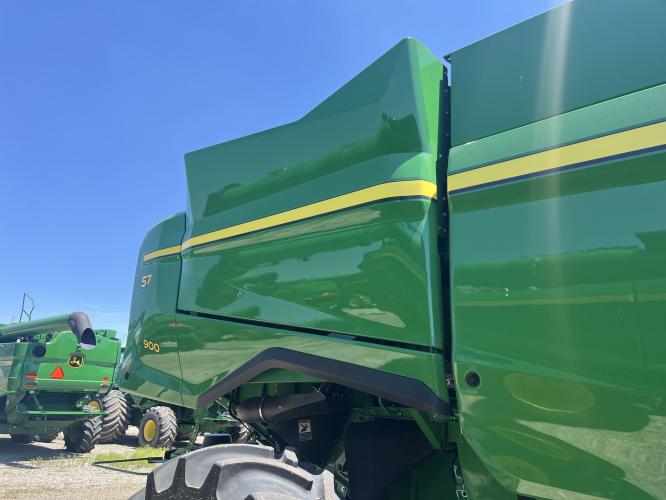 John Deere S7 900