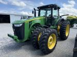 John Deere 8235R