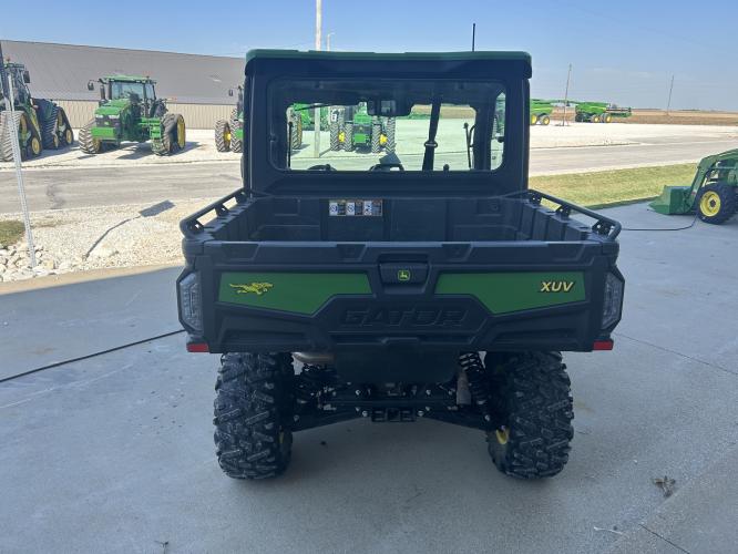 John Deere XUV 845R Premium Cab