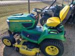 John Deere X738