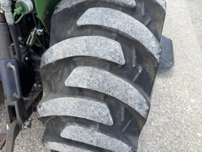 John Deere 3720