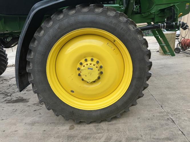 John Deere 412R