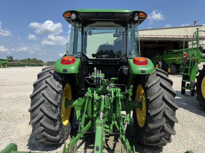 John Deere 6120E