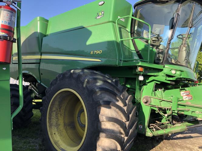 John Deere S790