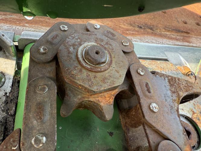 John Deere 708C