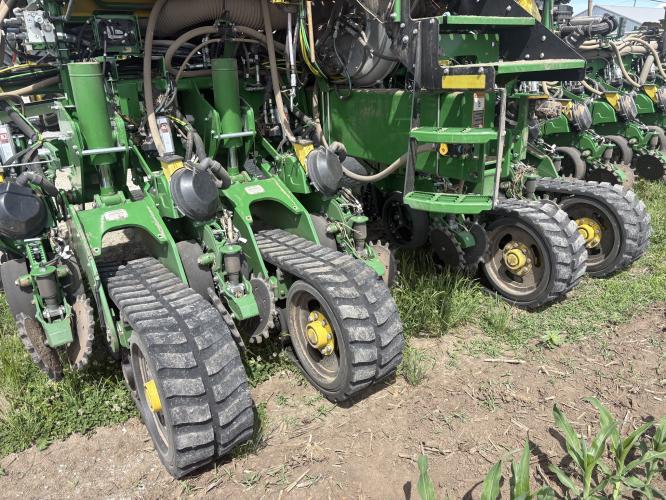 John Deere 1775NT