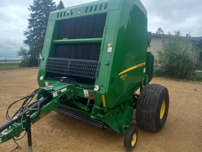 John Deere 560M