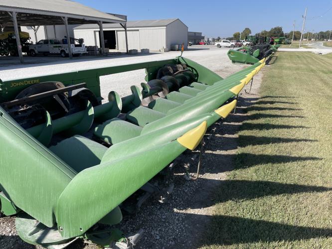 John Deere 608C StalkMaster