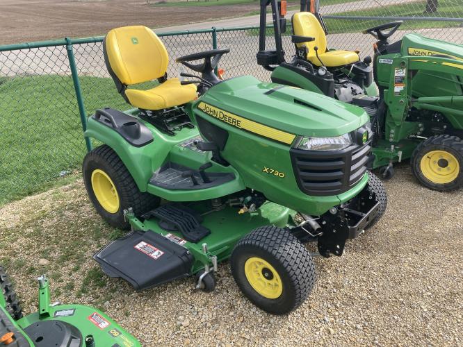 John Deere X730
