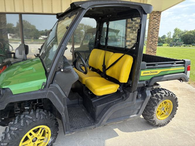 John Deere XUV 835M