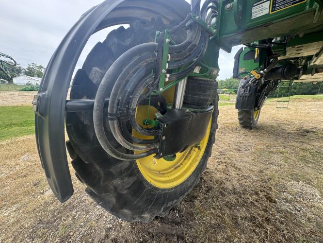 John Deere R4038