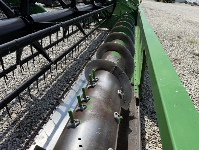 John Deere 635F