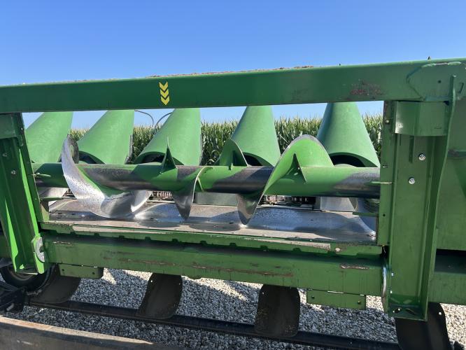 John Deere C8R