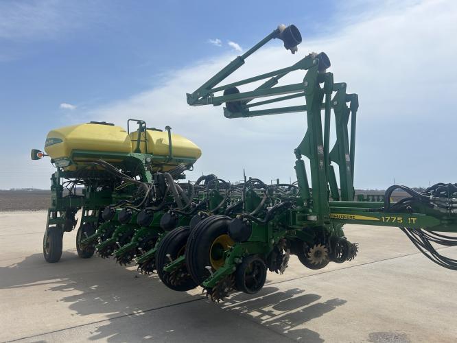 John Deere 1775NT