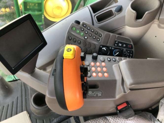 John Deere S680