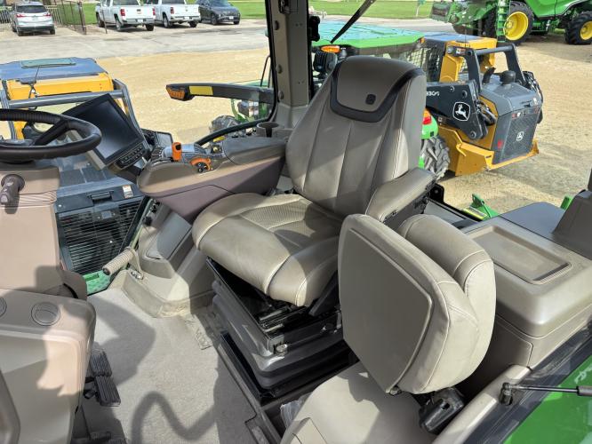 John Deere 8R 370