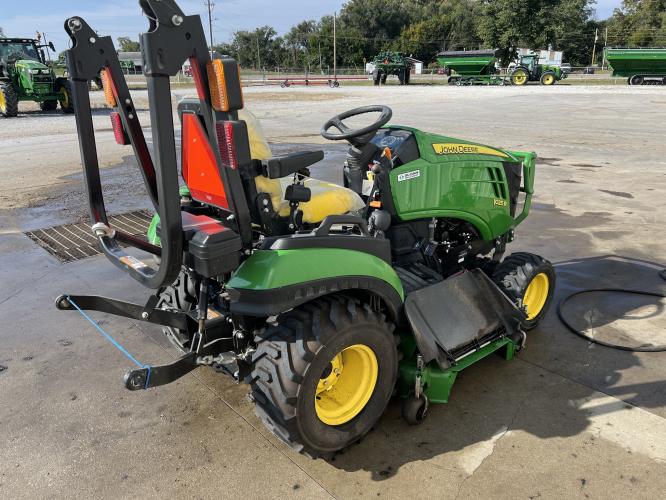 John Deere 1025R