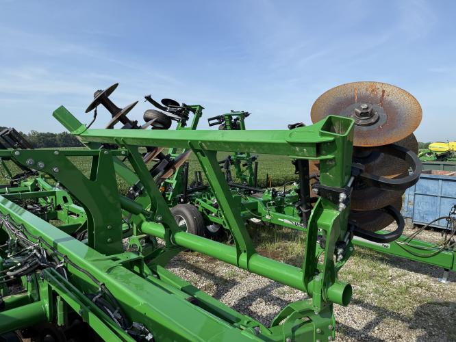 John Deere 2730