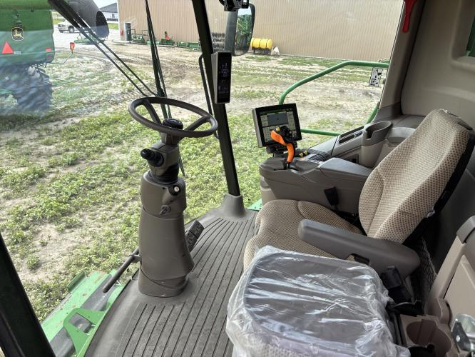 John Deere S780