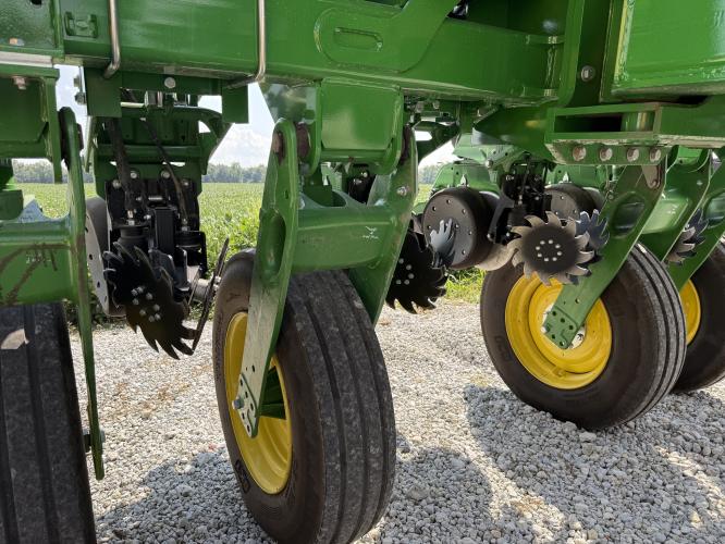 John Deere 1775NT
