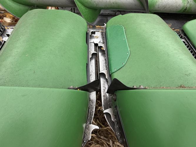 John Deere 608C