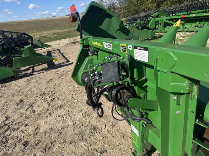 John Deere C8R