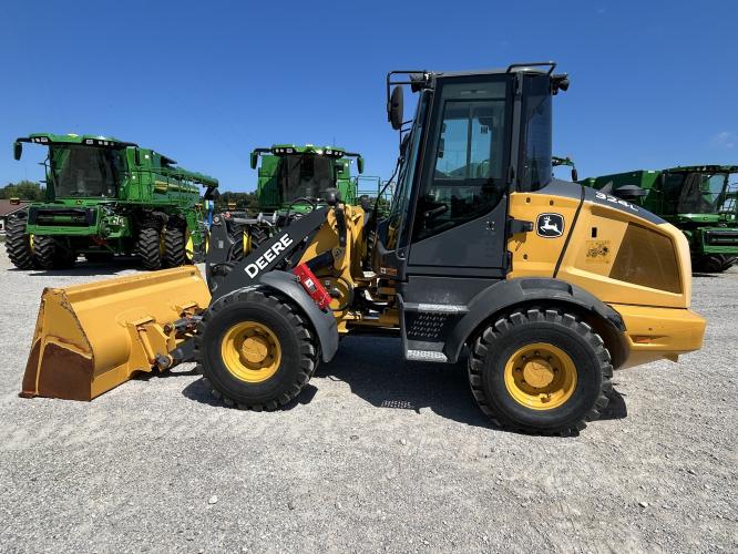 John Deere 324L
