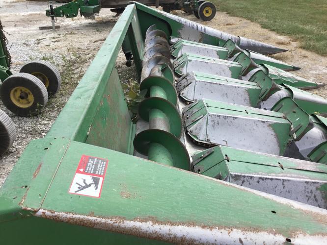 John Deere 643