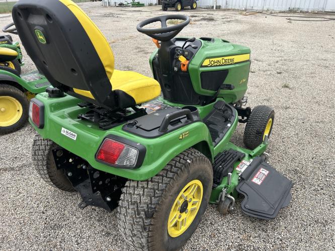John Deere X754