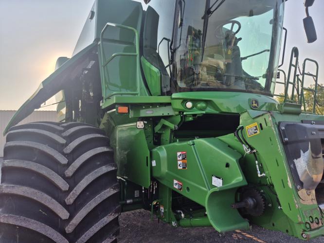 John Deere S790