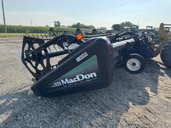 Macdon FD70