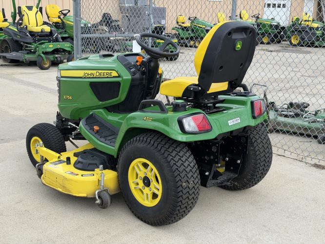 John Deere X754