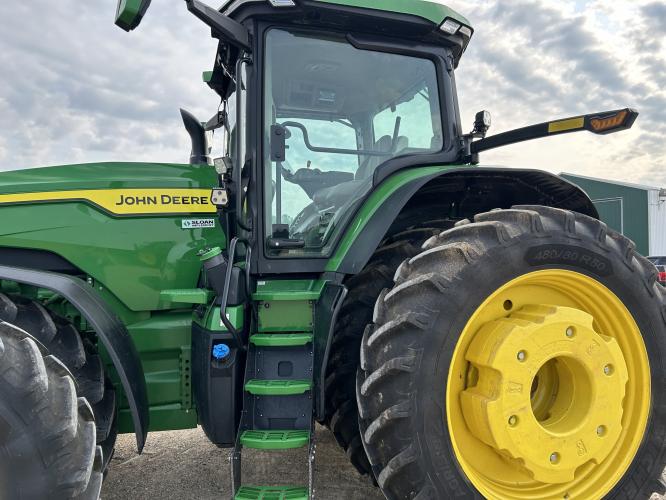 John Deere 8R 410