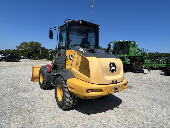 John Deere 324L